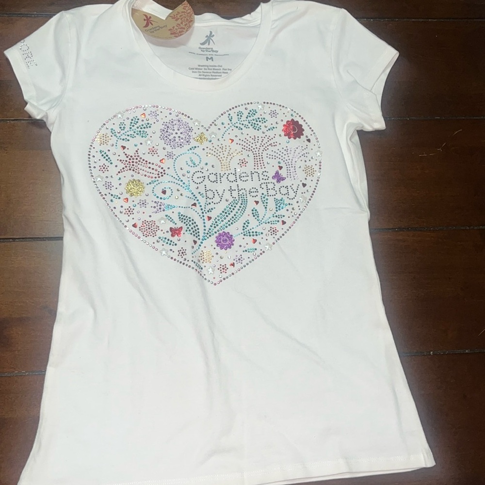 NWT Gardens by the Bay T Shirt Jewled Singapore Size Medium Short Sleeve